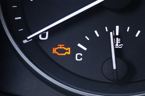 계기판에 '엔진 경고등' 점등 되었을 때 당황하지 않는 법